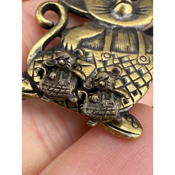 Vintage Pewter Brooch With Matching Pierced‎ Earrings Lot One Trinket Box Mouse - Picture 10 of 16